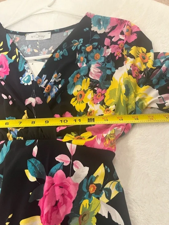 My Bump Floral V-Neck Maternity Dress - Medium - Picture 4 of 9